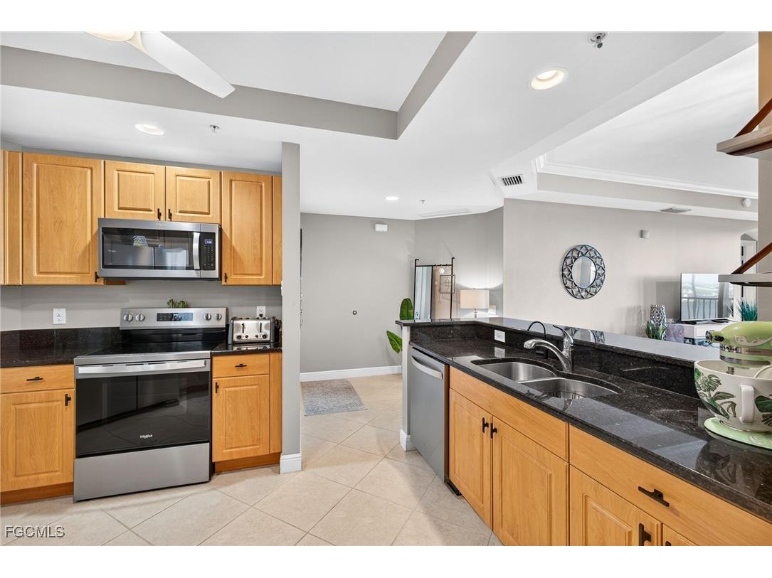 2743 1st Street #701 Fort Myers FL 33916 2025015798 image11