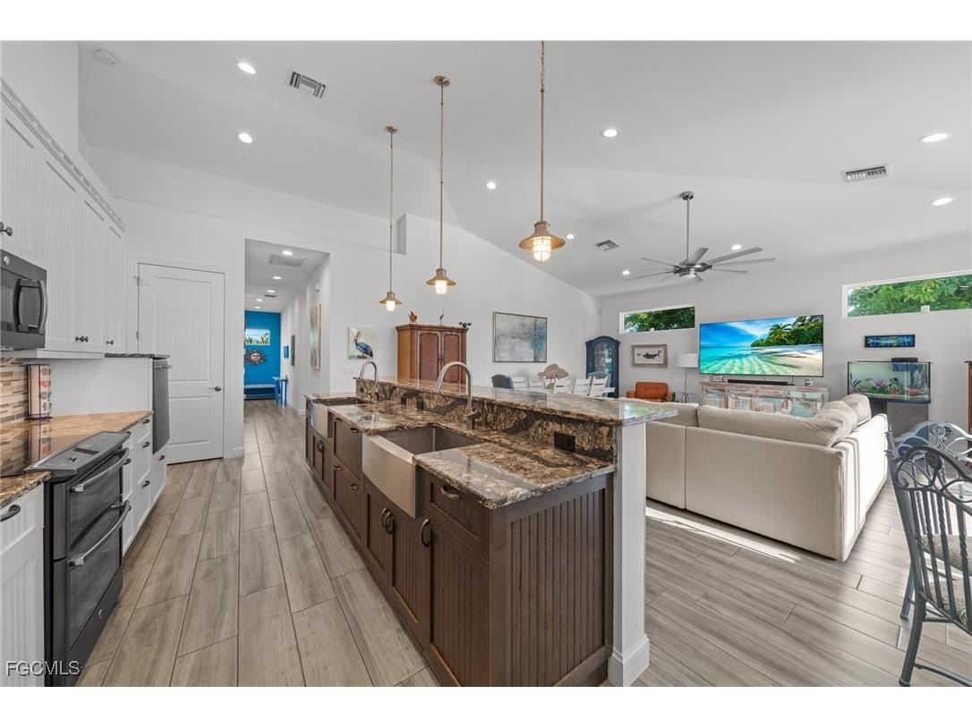 2743 Janet Street Matlacha FL 33993 2025014233 image10