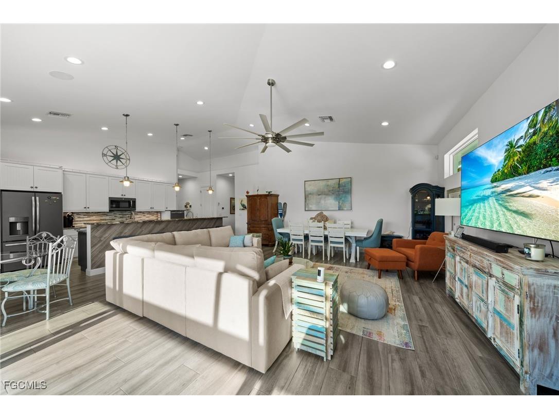 2743 Janet Street Matlacha FL 33993 2025014233 image7