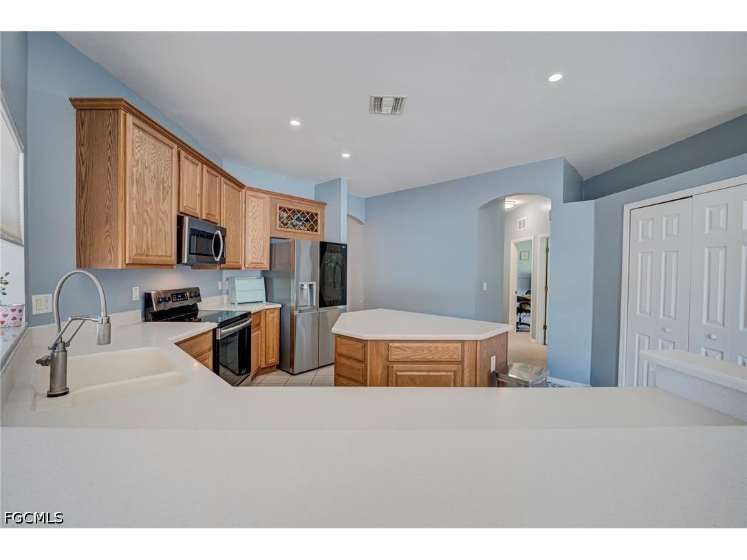 2743 Nature Pointe Loop Fort Myers FL 33905 2026025458 image11