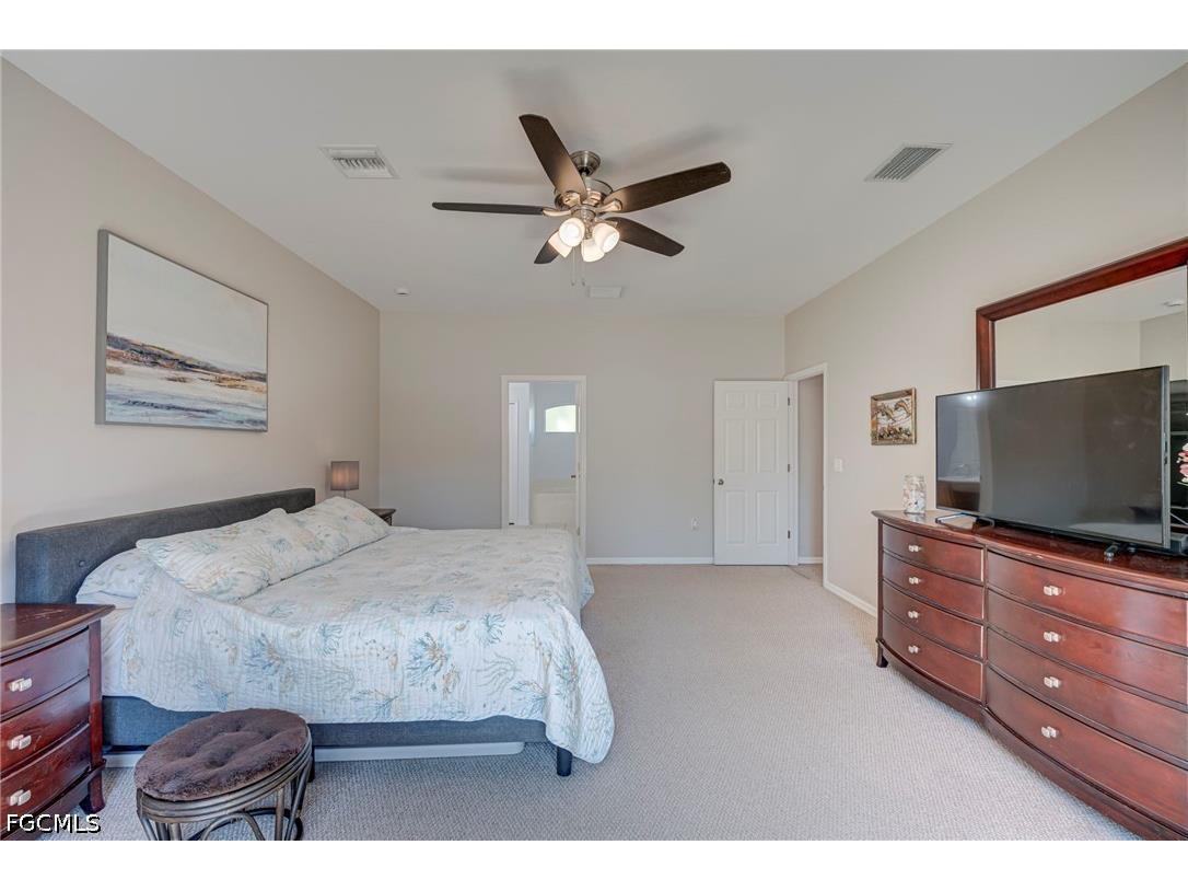 2743 Nature Pointe Loop Fort Myers FL 33905 2026025458 image16