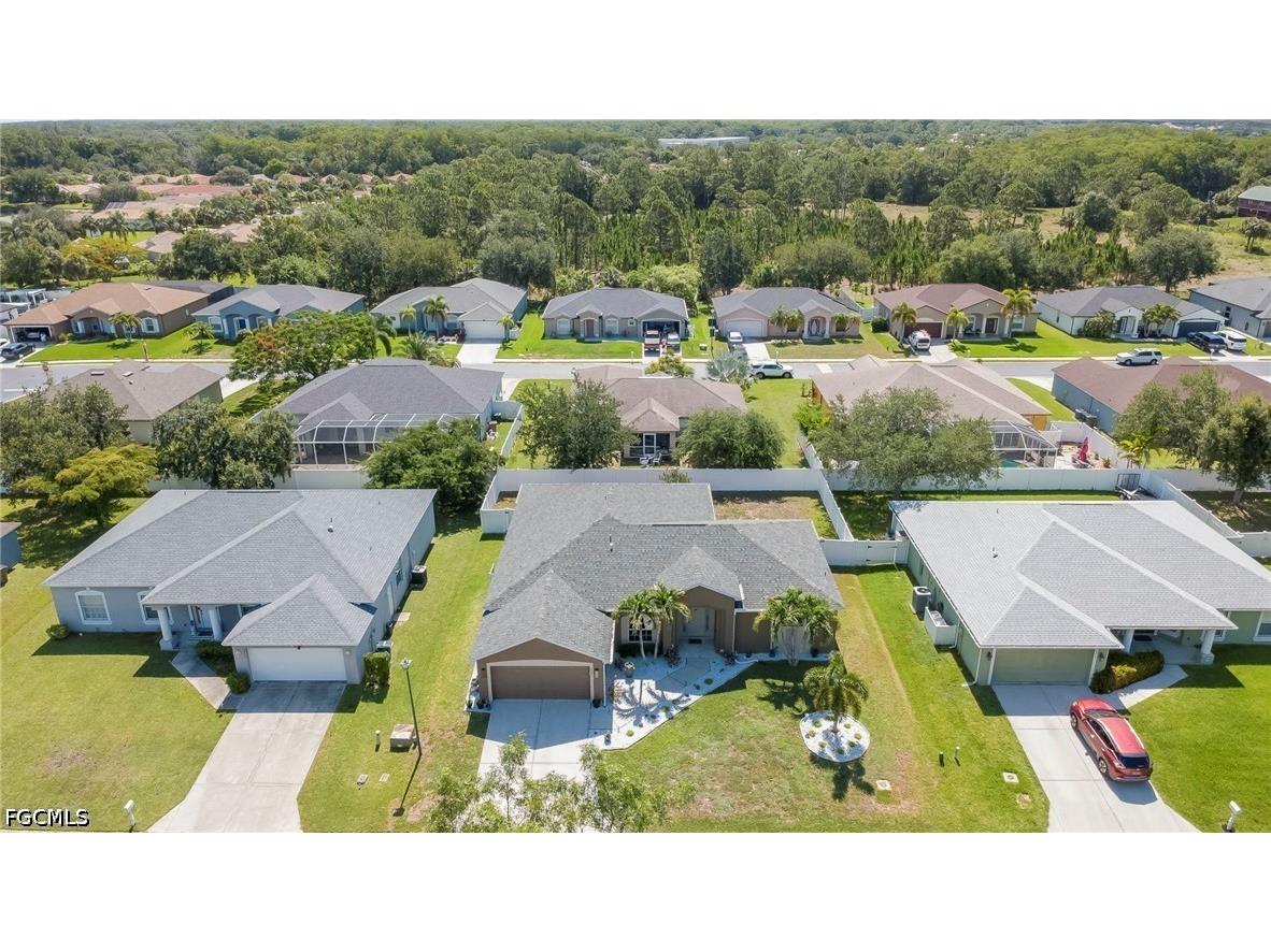 2743 Nature Pointe Loop Fort Myers FL 33905 2026025458 image3
