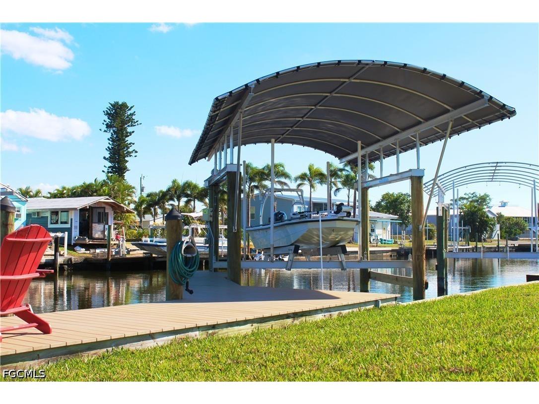 2744 Sanderling Court Saint James City FL 33956 2026022773 image2