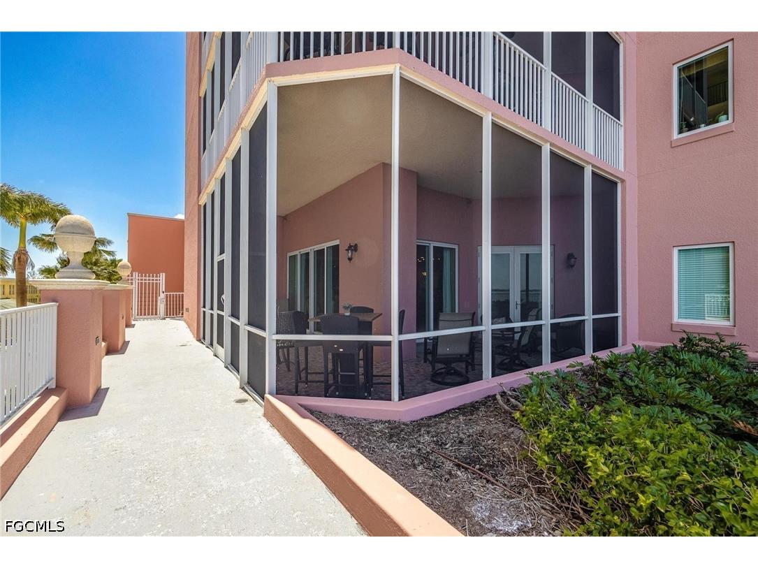 2745 1st Street #306 Fort Myers FL 33916 2026015473 image1