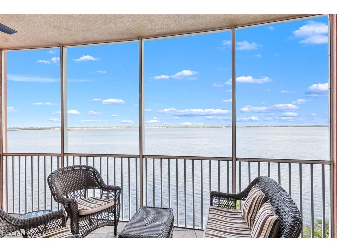 2745 1st Street #604 Fort Myers FL 33916 2026011126 image1