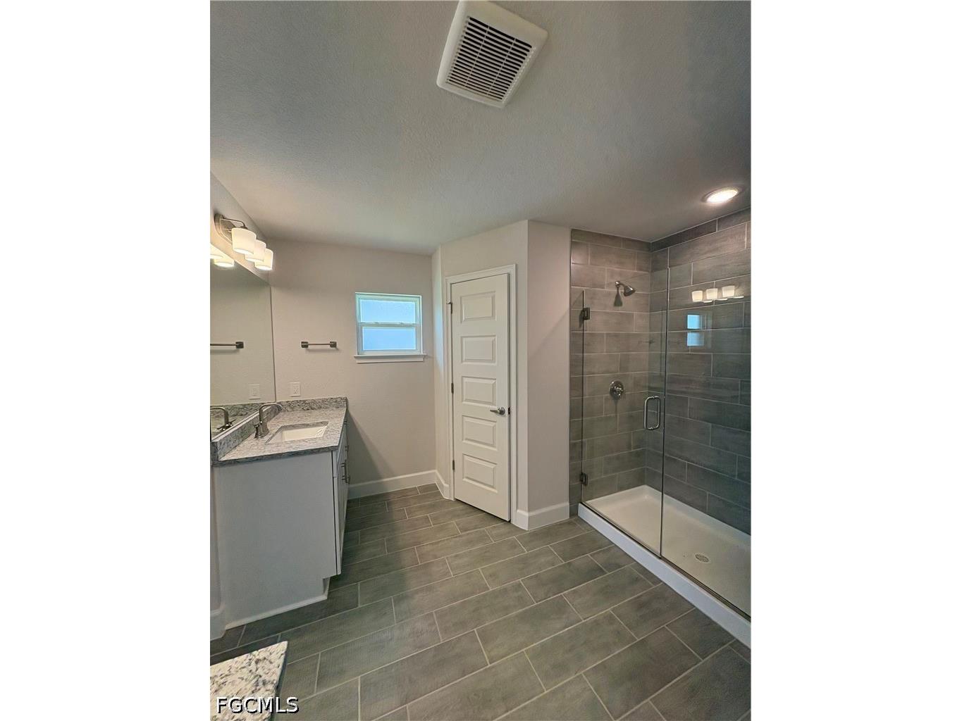 2745 NW 4th Terrace Cape Coral FL 33993 2026020064 image17