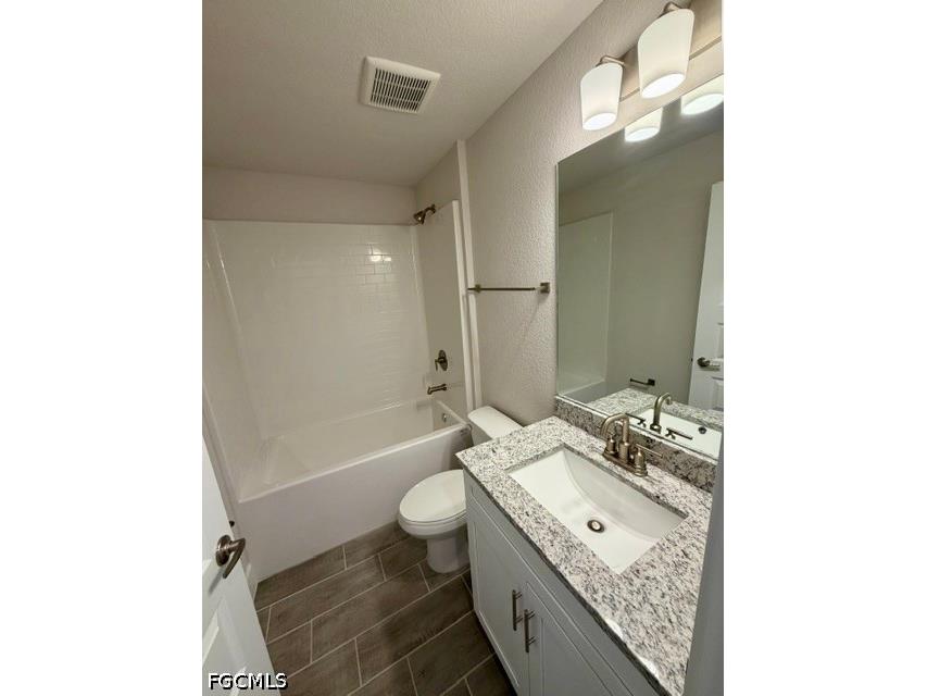2745 NW 4th Terrace Cape Coral FL 33993 2026020064 image22