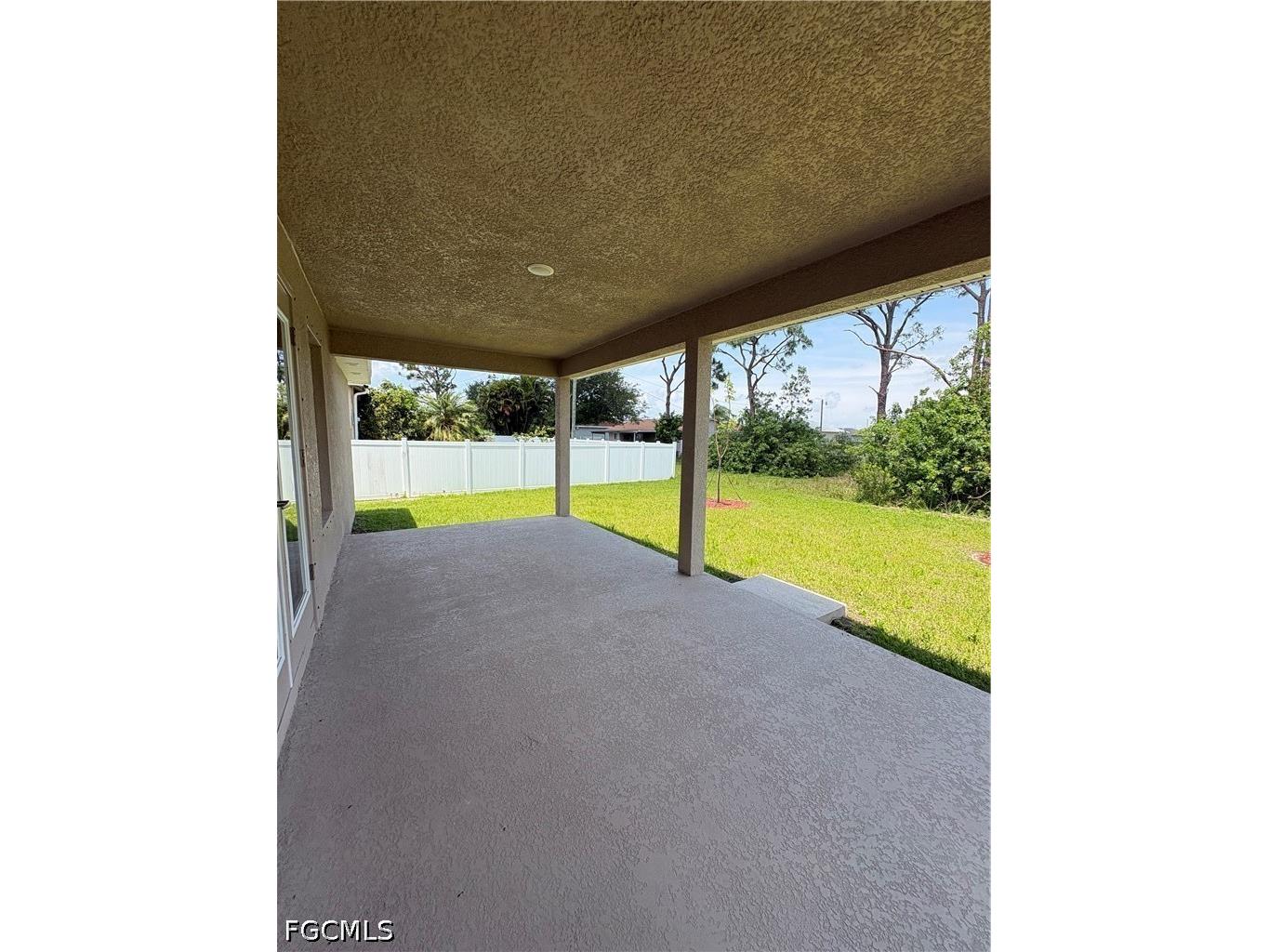 2745 NW 4th Terrace Cape Coral FL 33993 2026020064 image5
