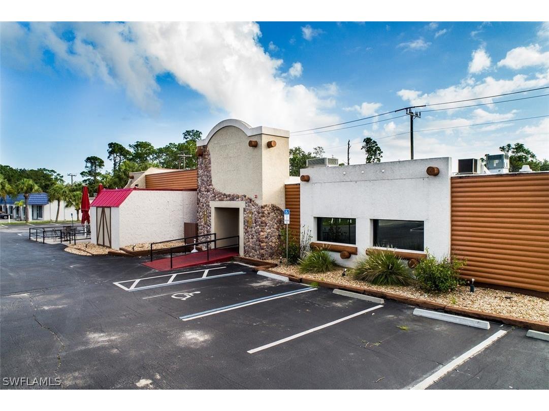 2746 Tamiami Trail Port Charlotte FL 33952 224035487 image1