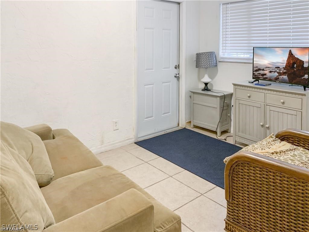 2748 Orange Street Fort Myers FL 33916 224060829 image8