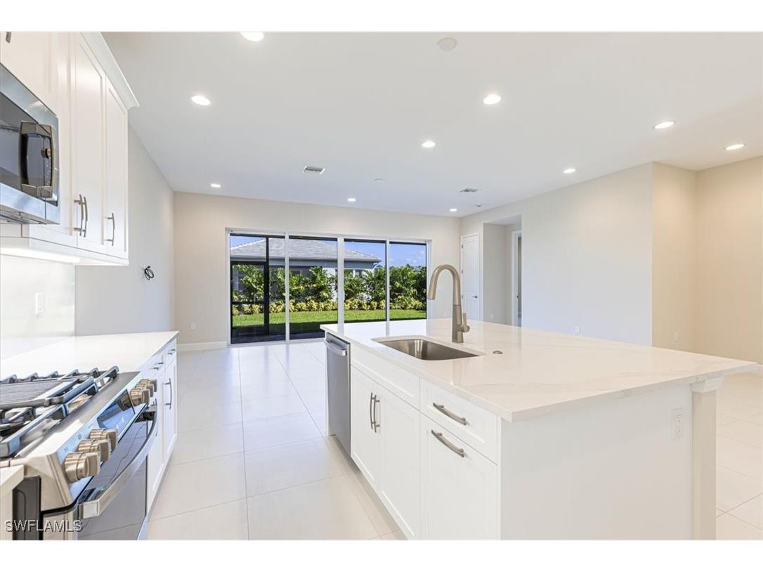 2749 Durham Circle Naples FL 34112 225041678 image10