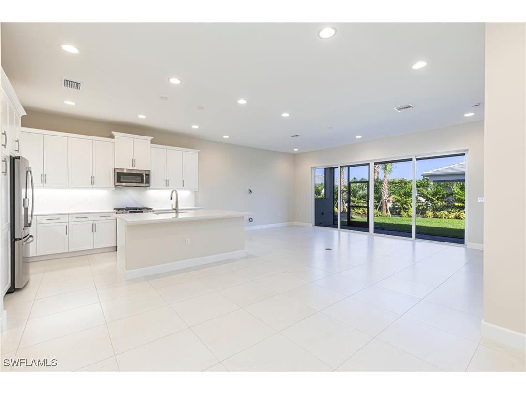 2749 Durham Circle Naples FL 34112 225041678 image8