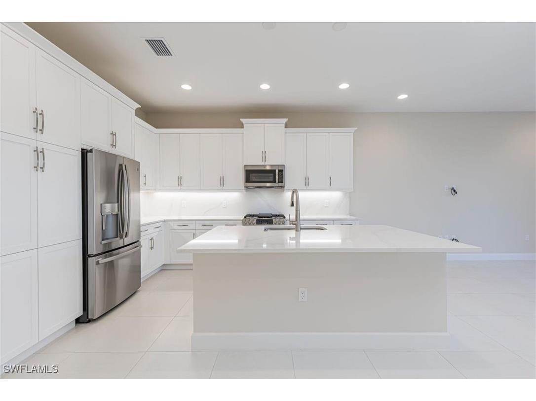 2749 Durham Circle Naples FL 34112 225041678 image9