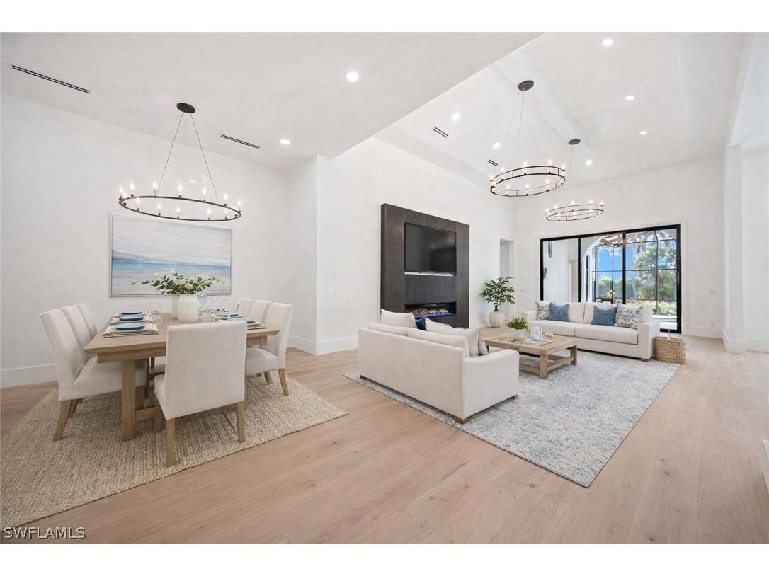 2749 Medallist Lane Naples FL 34109 225074458 image1