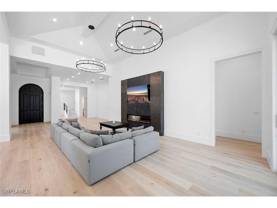 2749 Medallist Lane Naples FL 34109 225074458 image40