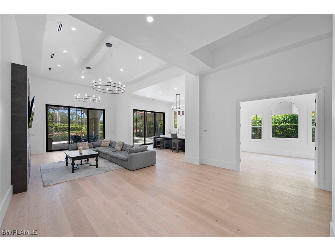 2749 Medallist Lane Naples FL 34109 226010994 image1