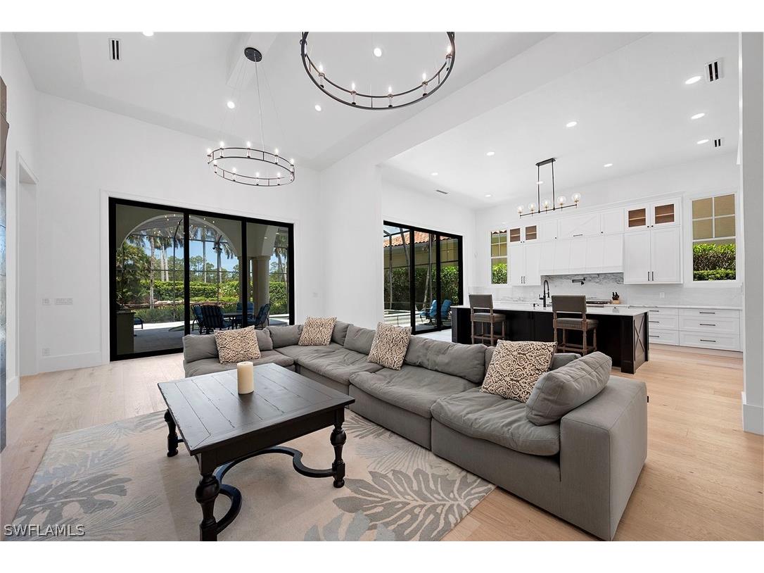 2749 Medallist Lane Naples FL 34109 226010994 image2