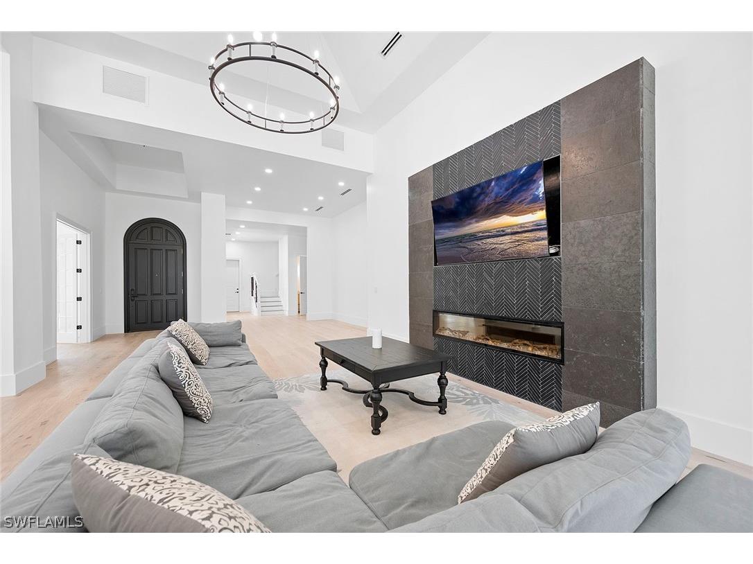 2749 Medallist Lane Naples FL 34109 226010994 image4