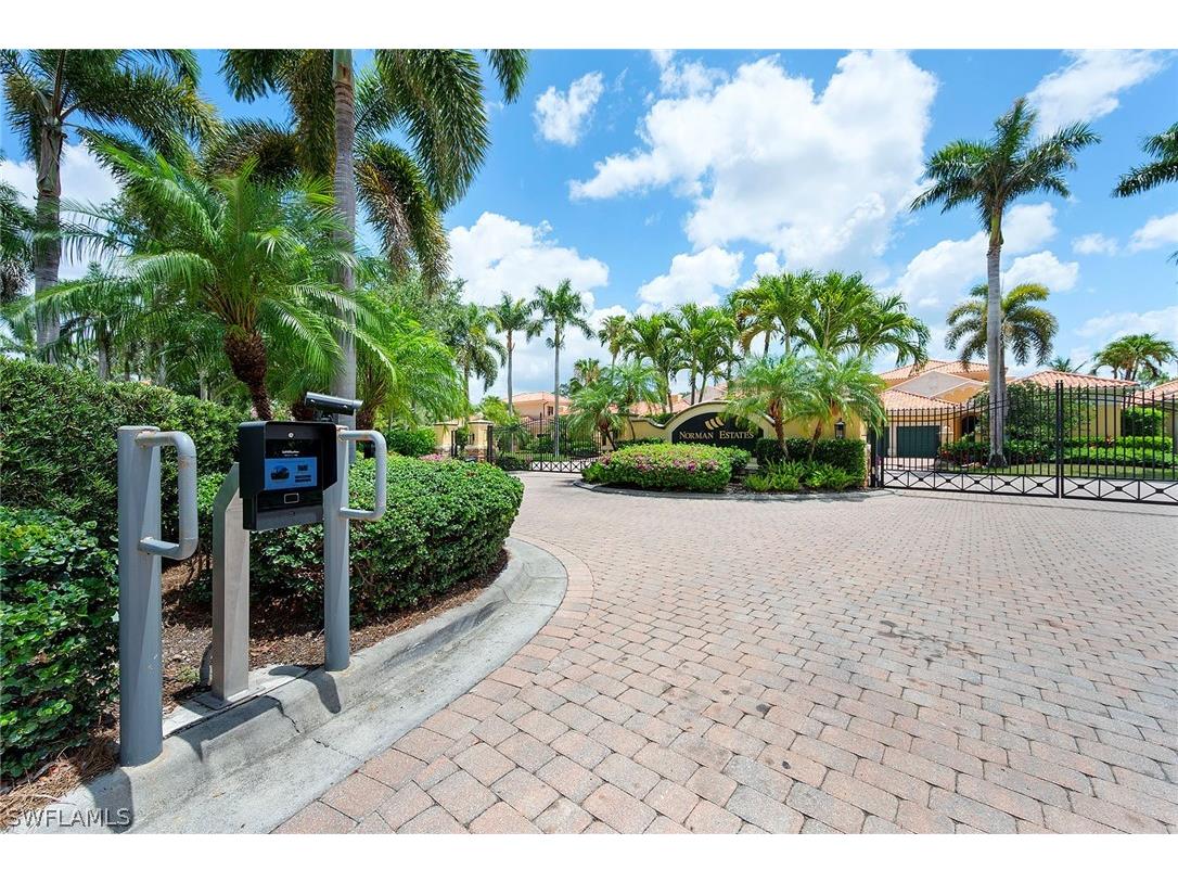 2749 Medallist Lane Naples FL 34109 226010994 image40
