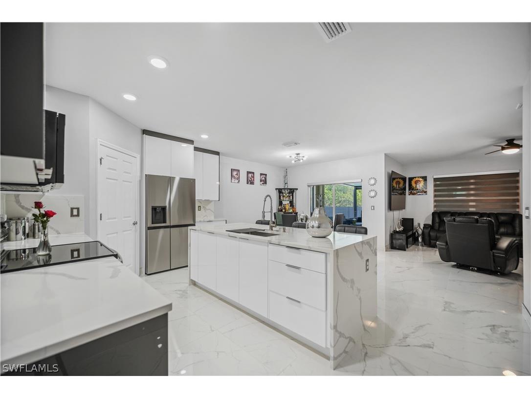 2749 NE 7th Place Cape Coral FL 33909 224047958 image10