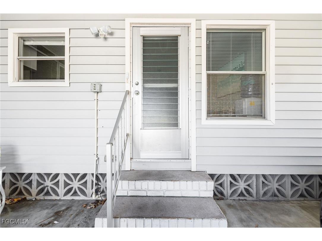 275 Boros Drive North Fort Myers FL 33903 2025024444 image5