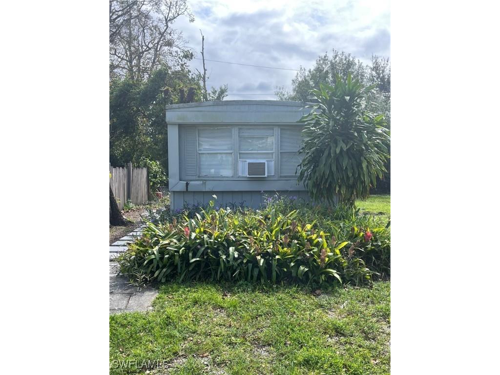 275 Ellis Street North Fort Myers FL 33903 224084114 image1
