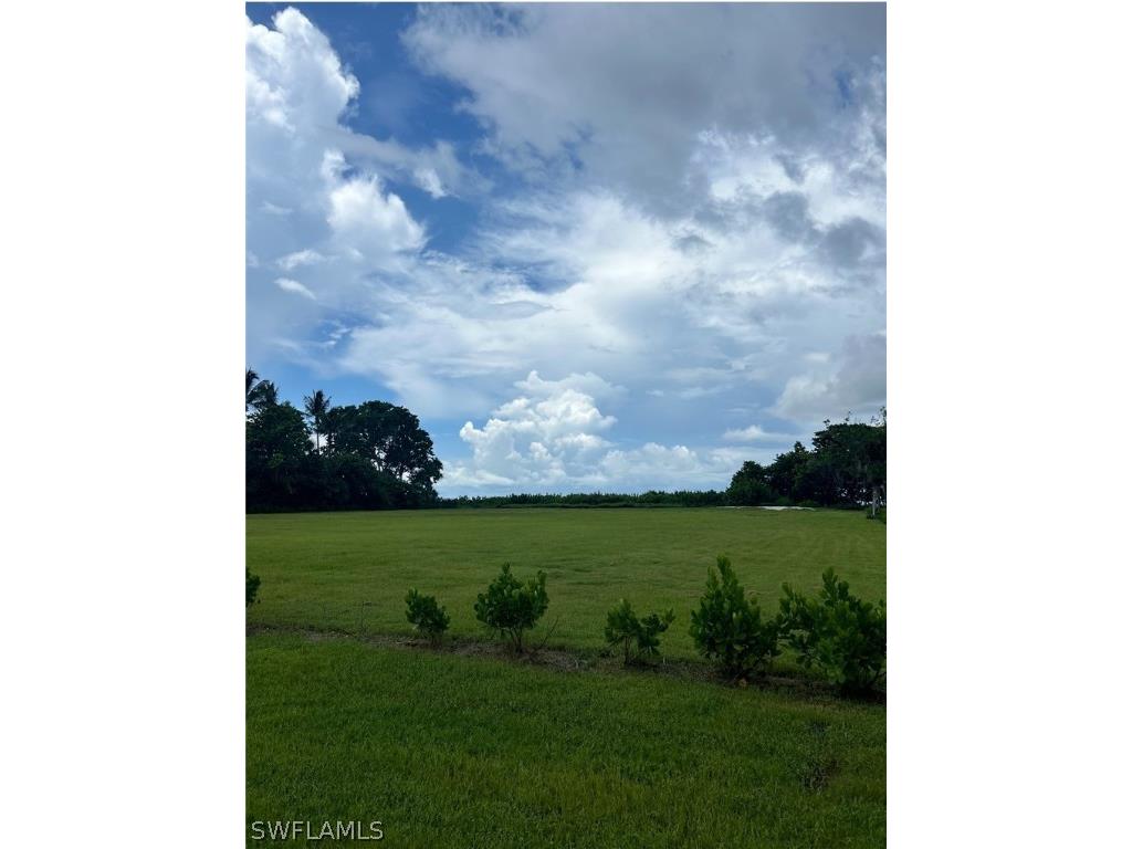 275 Gulf Shore Boulevard N Naples FL 34102 224061460 image1