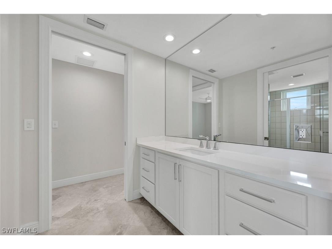 275 Indies Way #1703 Naples FL 34110 225068595 image22