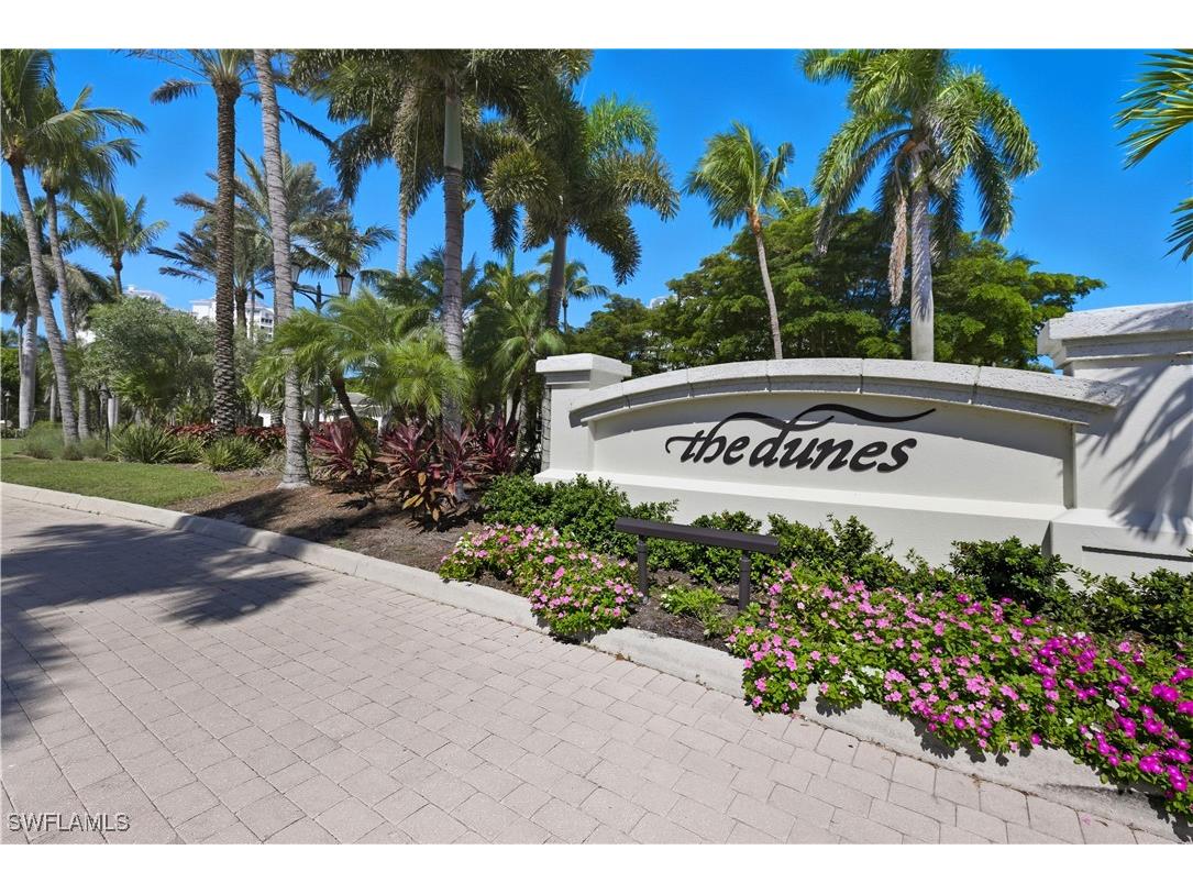 275 Indies Way #403 Naples FL 34110 225075280 image1