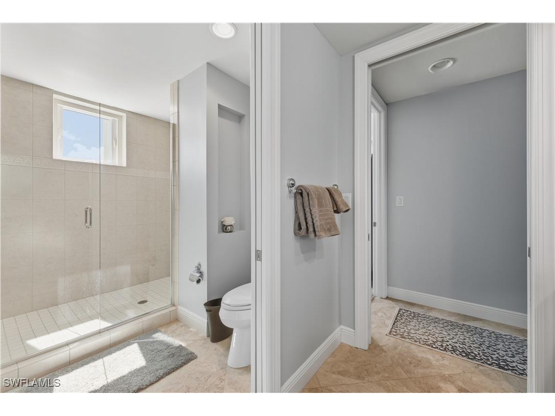 275 Indies Way #403 Naples FL 34110 225075280 image10