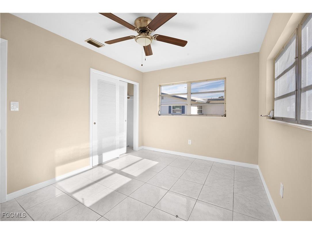 275 Lakeview Drive North Fort Myers FL 33917 2025021336 image7