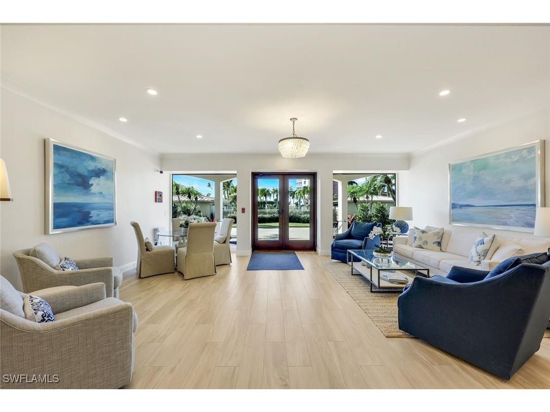 2750 Gulf Shore Boulevard N #402 Naples FL 34103 225081048 image17