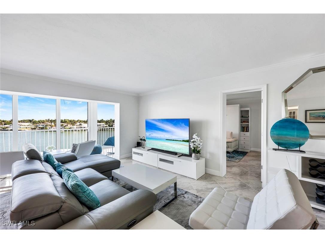 2750 Gulf Shore Boulevard N #402 Naples FL 34103 225081048 image2