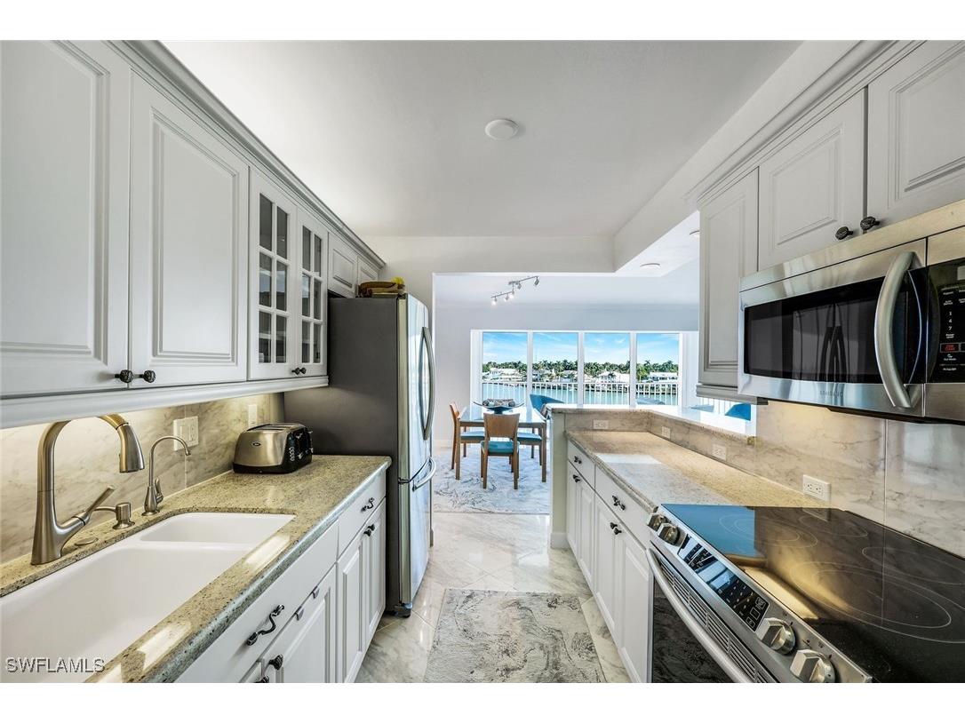 2750 Gulf Shore Boulevard N #402 Naples FL 34103 225081048 image6
