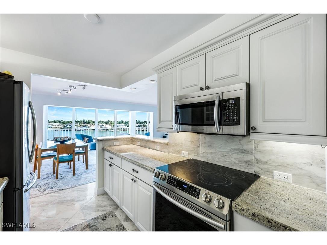 2750 Gulf Shore Boulevard N #402 Naples FL 34103 225081048 image8