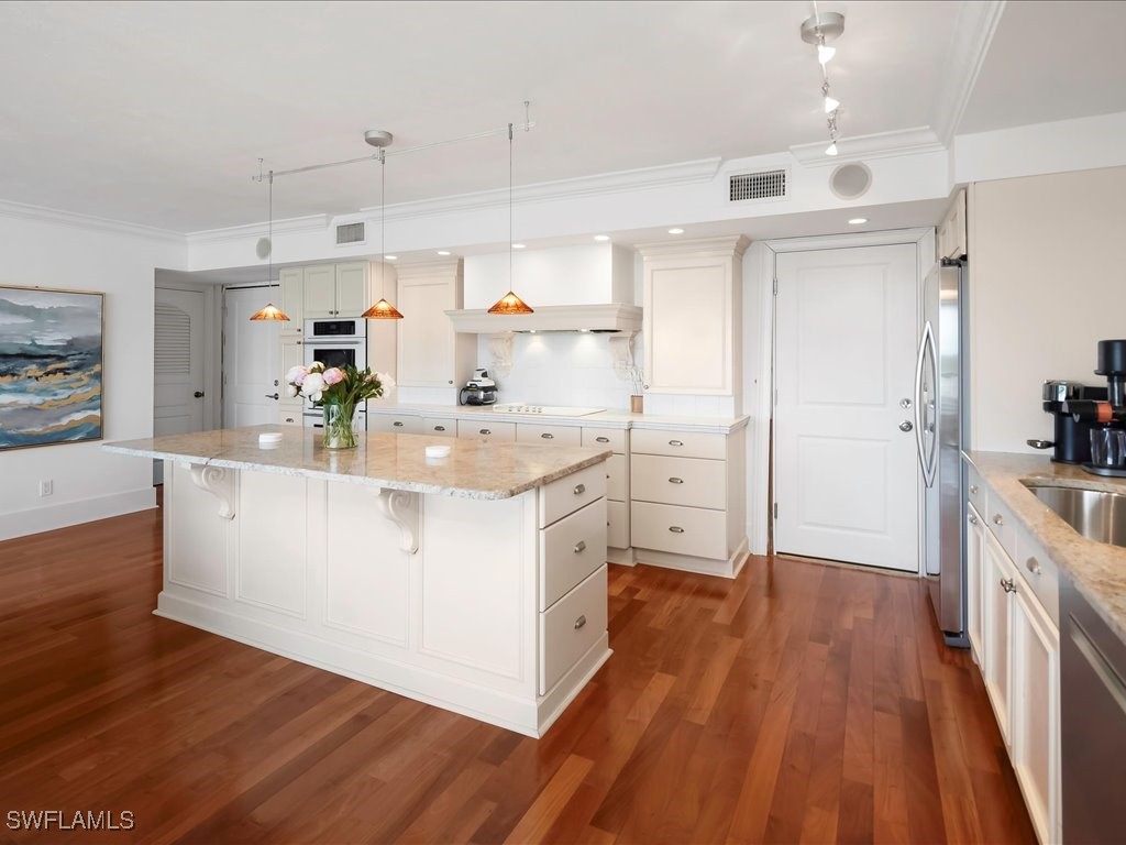 2750 Gulf Shore Boulevard N #602 Naples FL 34103 225077295 image11