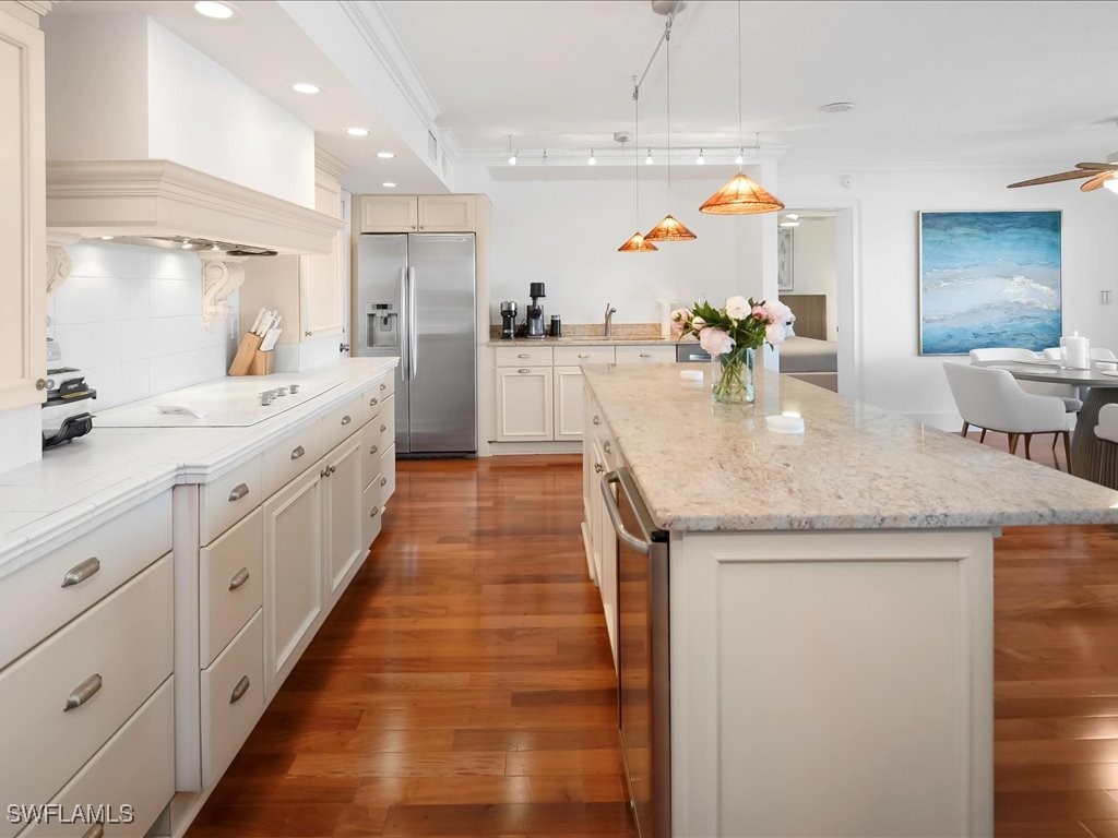 2750 Gulf Shore Boulevard N #602 Naples FL 34103 225077295 image13