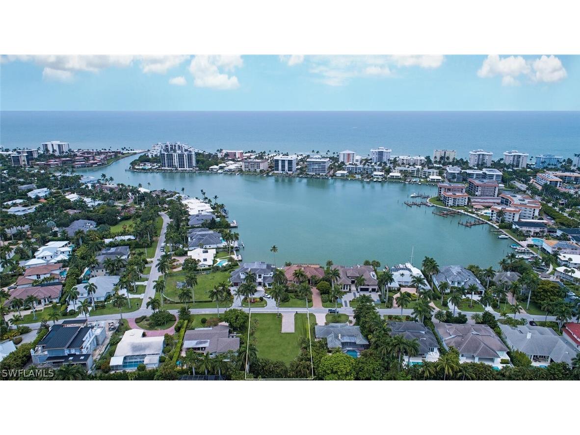 2750 Leeward Lane Naples FL 34103 224039611 image1