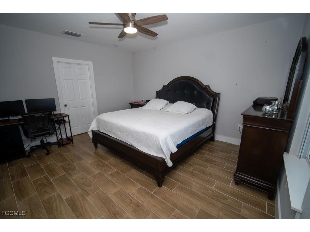 2750 NW 4th Terrace Cape Coral FL 33993 2025017866 image34