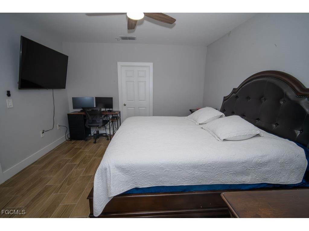 2750 NW 4th Terrace Cape Coral FL 33993 2025017866 image35