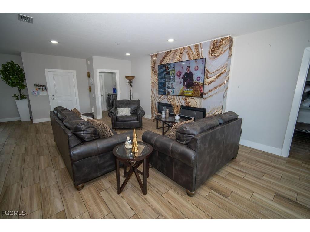 2750 NW 4th Terrace Cape Coral FL 33993 2025017866 image40