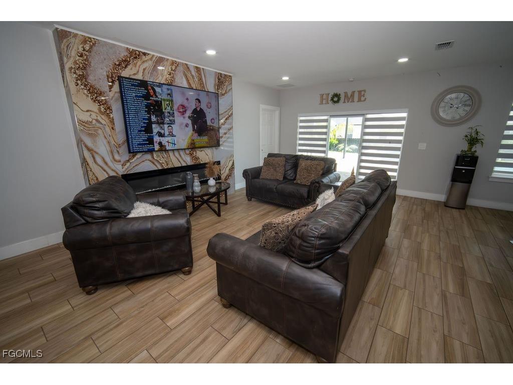 2750 NW 4th Terrace Cape Coral FL 33993 2025017866 image46