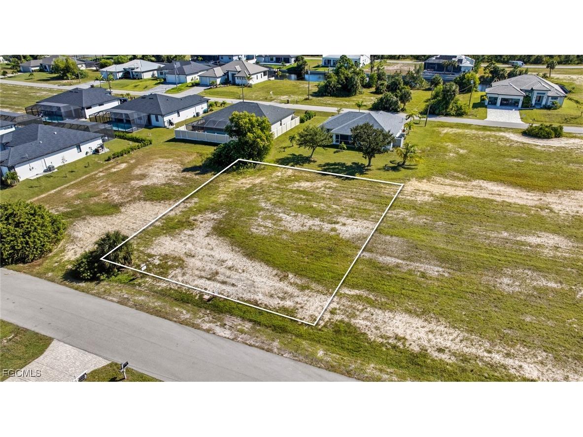 2751 NW 41st Place Cape Coral FL 33993 2025010639 image2