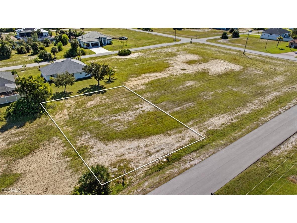 2751 NW 41st Place Cape Coral FL 33993 2025010639 image4