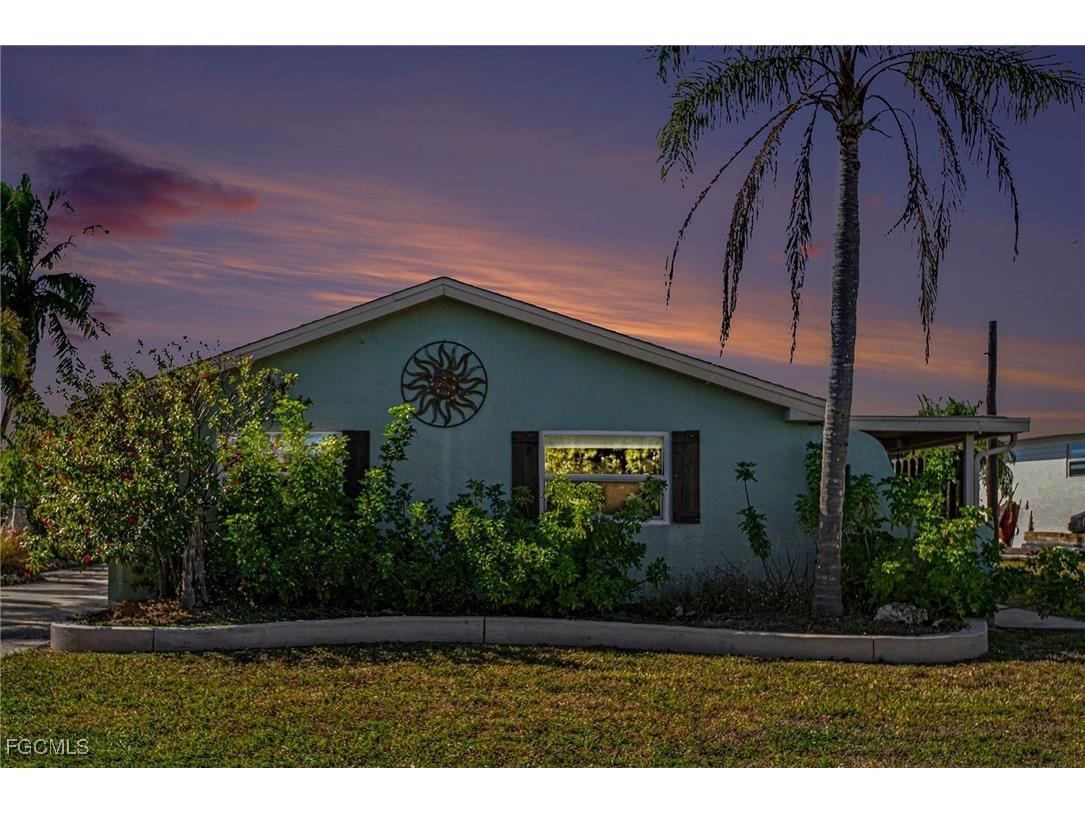 2753 N Ibis Court Saint James City FL 33956 2026004853 image1