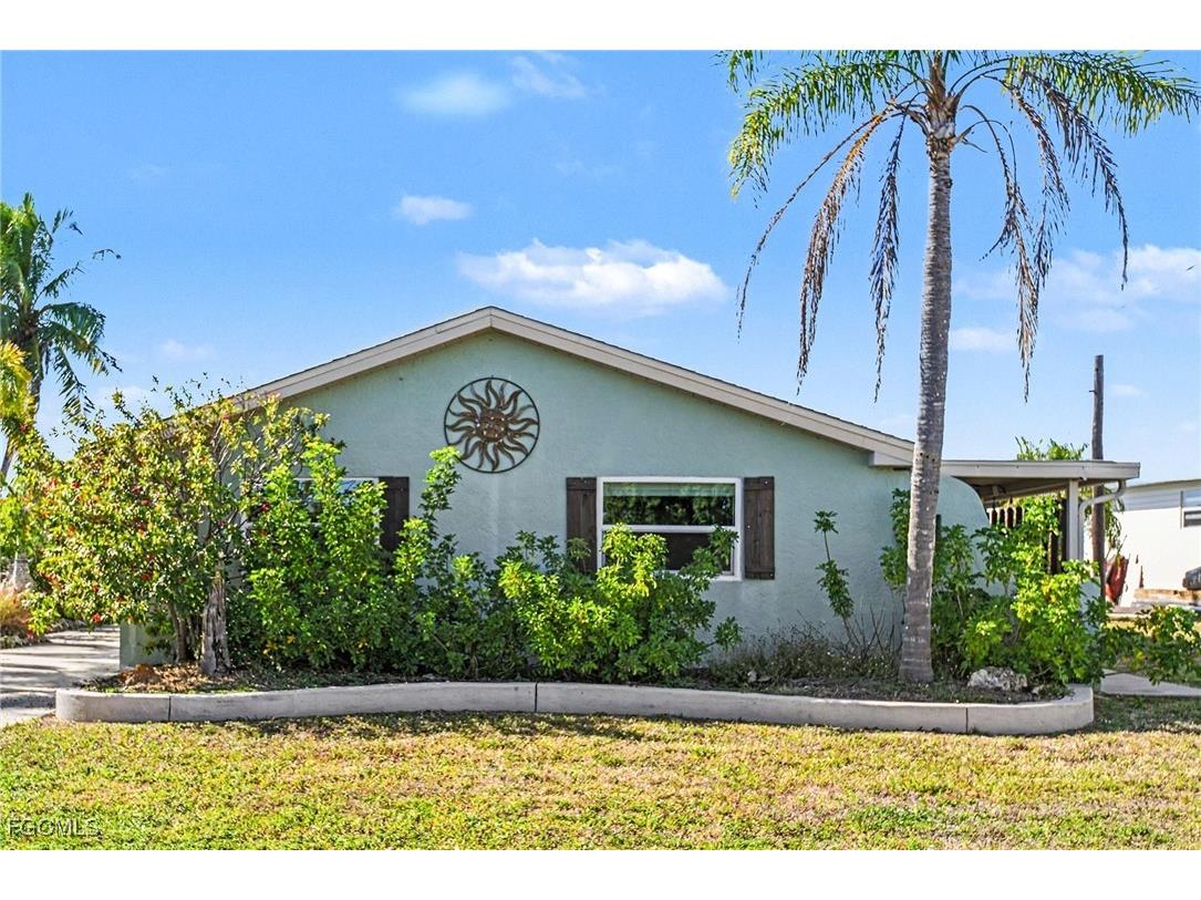 2753 N Ibis Court Saint James City FL 33956 2026004853 image2