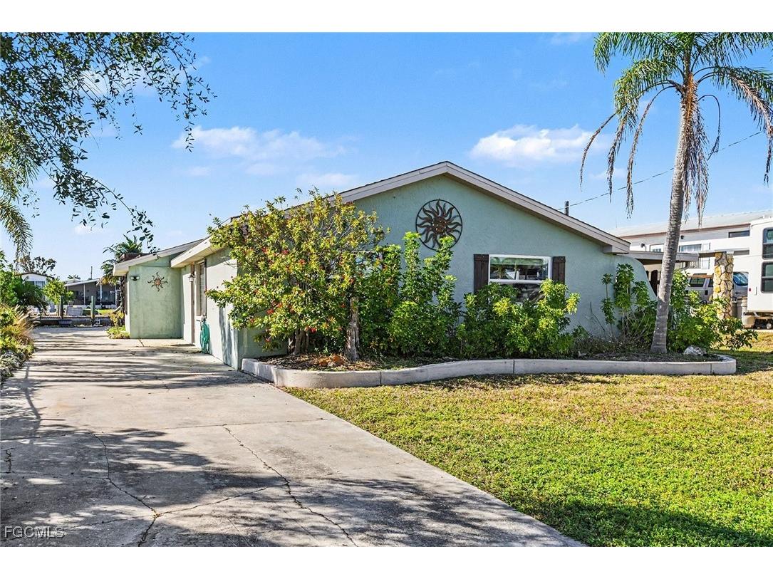 2753 N Ibis Court Saint James City FL 33956 2026004853 image3