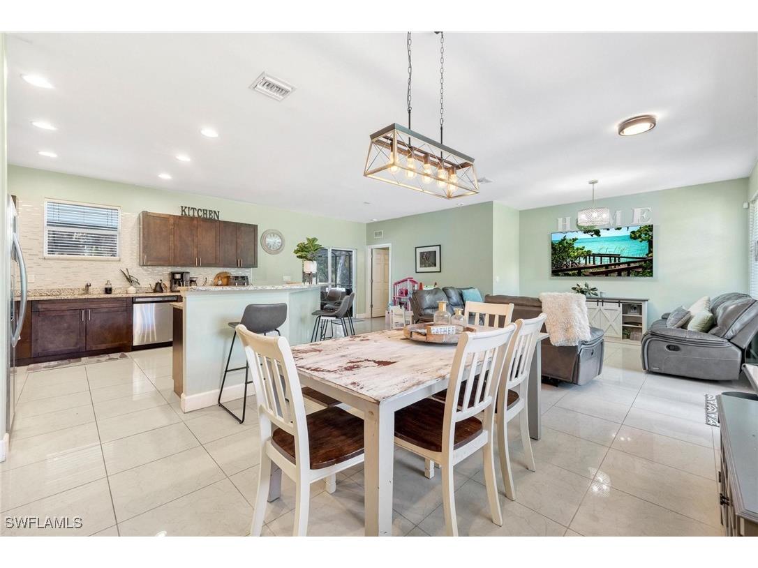 2754 22nd Avenue NE Naples FL 34120 225076773 image10