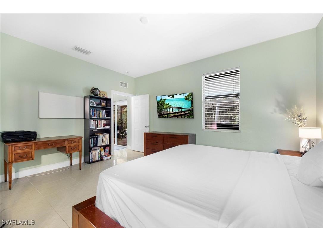 2754 22nd Avenue NE Naples FL 34120 225076773 image21