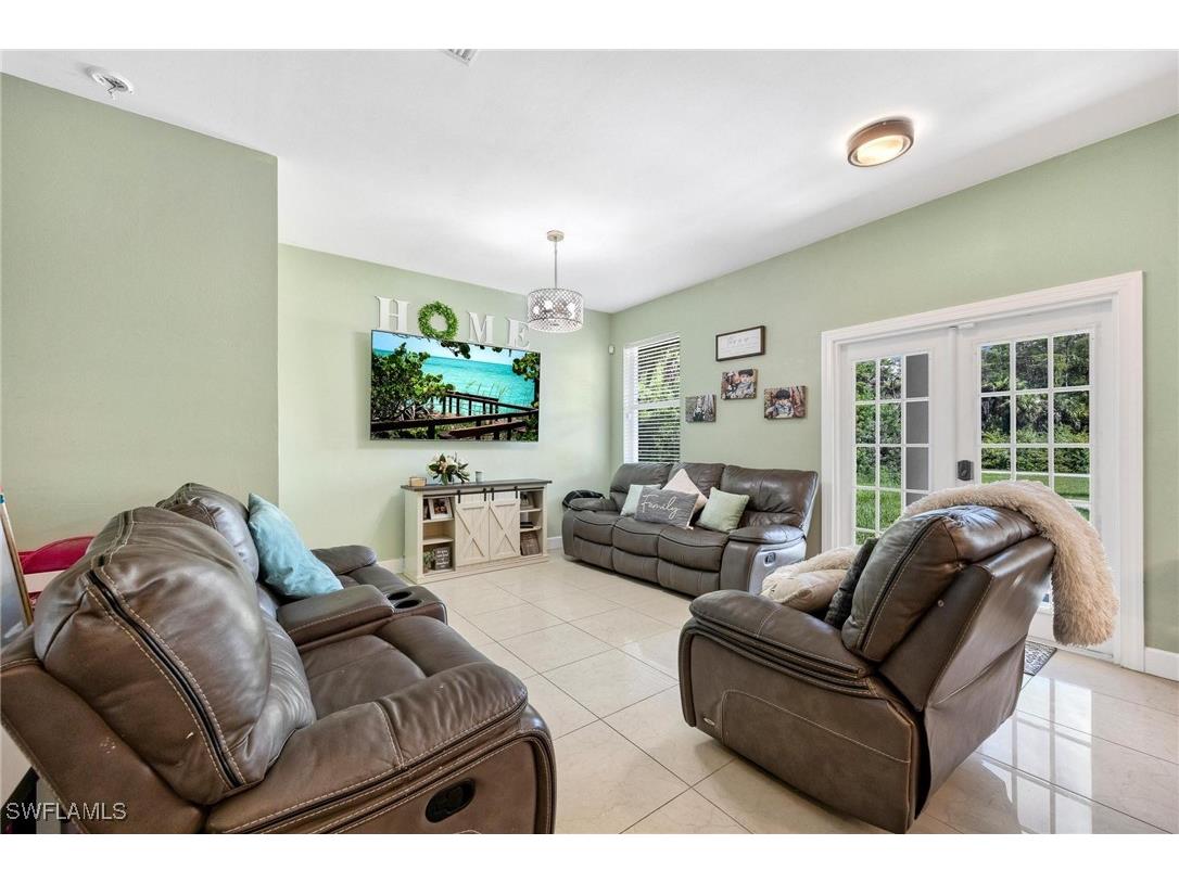 2754 22nd Avenue NE Naples FL 34120 225076773 image5